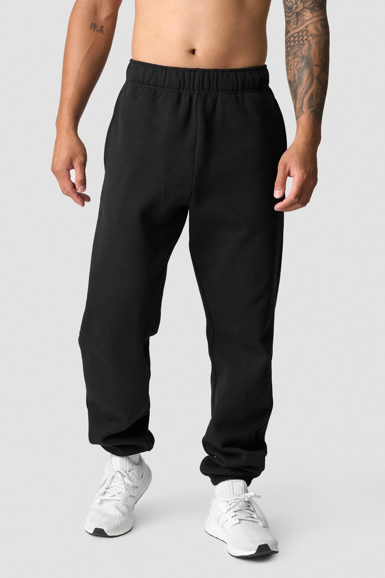 Pants & Shorts Model Images (1)